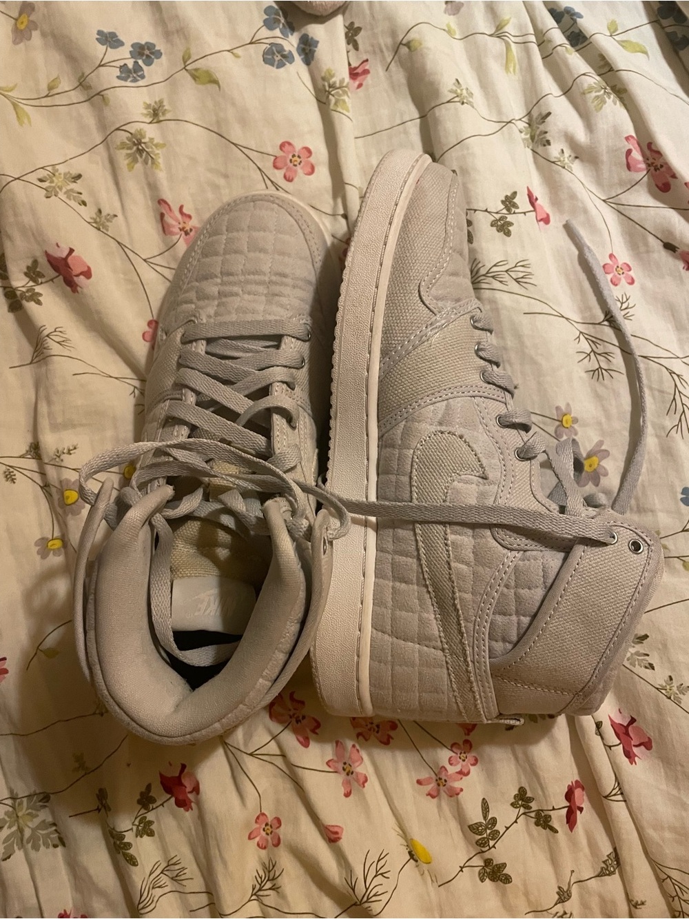 Air Jordan 1 Retro
AJKO Pure
Platinum 63847